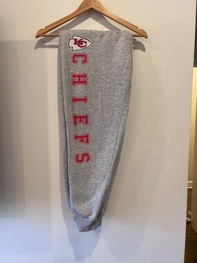 NFL Gray Sweatpants with Red Chiefs Logo